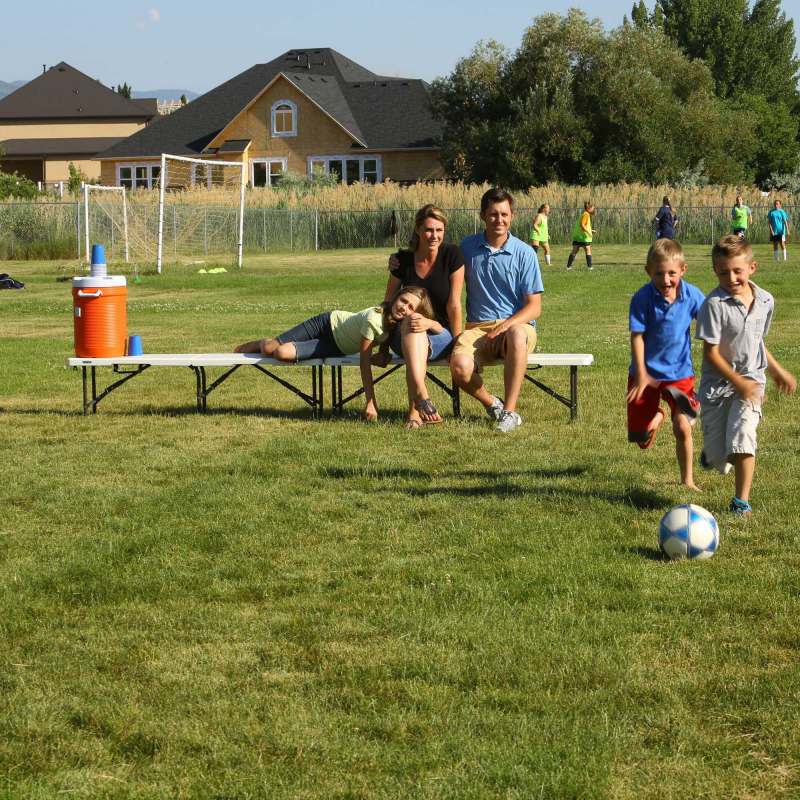 Lifetime 5 Ft Portable Fold-In-Half Bench (80503)