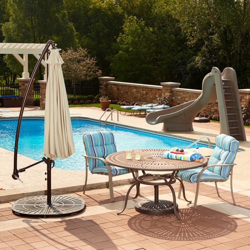 Blue Wave Santiago 10-ft Octagonal Cantilever Umbrella - Champagne Olefin (NU6400CH)