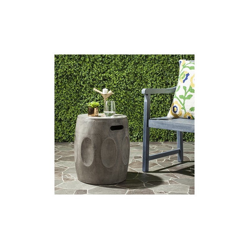 Safavieh Zuri Indoor/Outdoor Modern Concrete Round 17.7-inch H Accent Table - Dark Grey (VNN1008A)