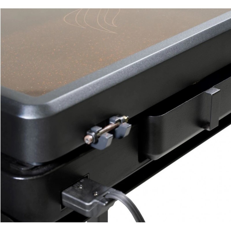 Blackstone 22 in. E-Series Electric Griddle with Hood (8001)