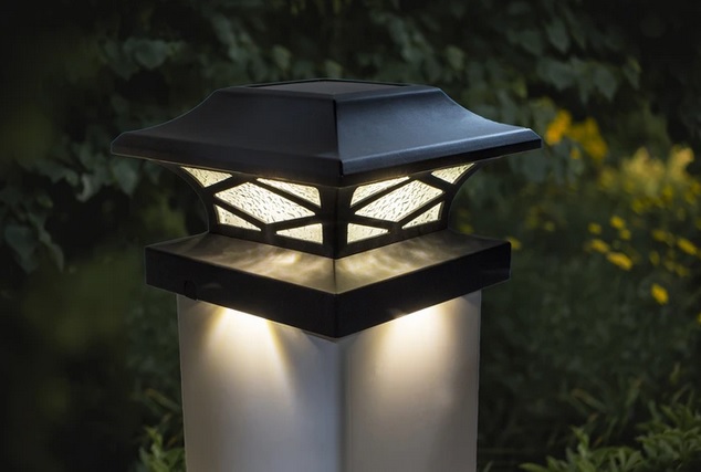 Classy Caps Kingbridge Dual Lighted Solar Post Cap - Black (SLK807B) Provides better quality of light to your backyard setting. 