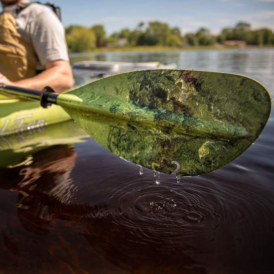 Old Town Carlisle Magic Angler 240 cm. Fiberglass Paddle - First Light (01.2509.4075) Ready your kayak and complete it with this Magic Angler 240cm in First Light color. 