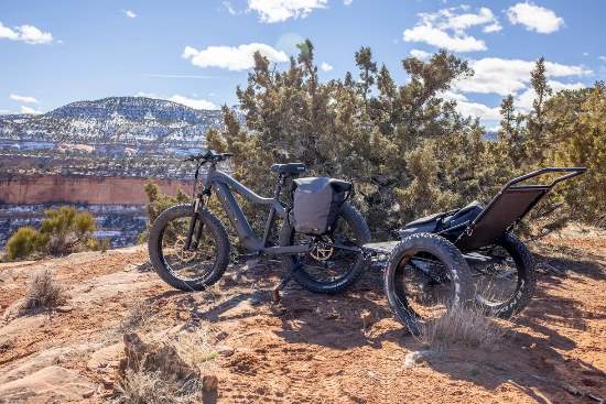 QuietKat Two Wheel All-Terrain Cargo Trailer (19QK2WT) This cargo trailer can be attached to any standard or electric bike with a 3/8 in threaded rear axle. 