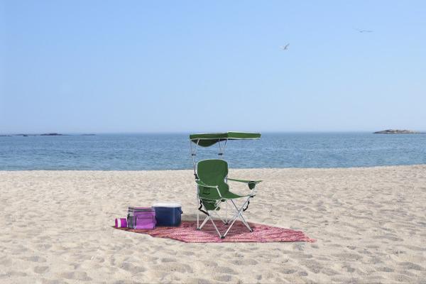 Quik Shade Full Size Shade Folding Chair - Forest Green (160047DS) This full size folding chair is best to bring on your beach trips. 