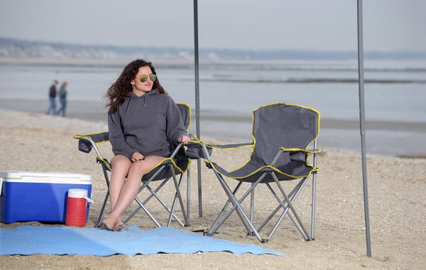 Quik Shade Heavy Duty Folding Chair - Gray (150239DS) This chair can be an accessory that we can bring in our beach trips. 
