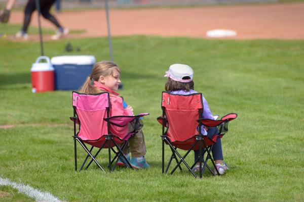 Quik Shade Kids Folding Chair - Red (167563DS) This can be used on your backyard for your kids to use when playing with their friends. 