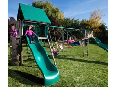 Best Backyard Playsets and Equipment Ideas to Bring the Park to Your Home